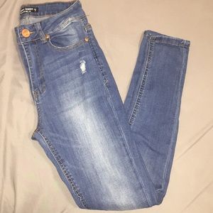 High waisted jeans